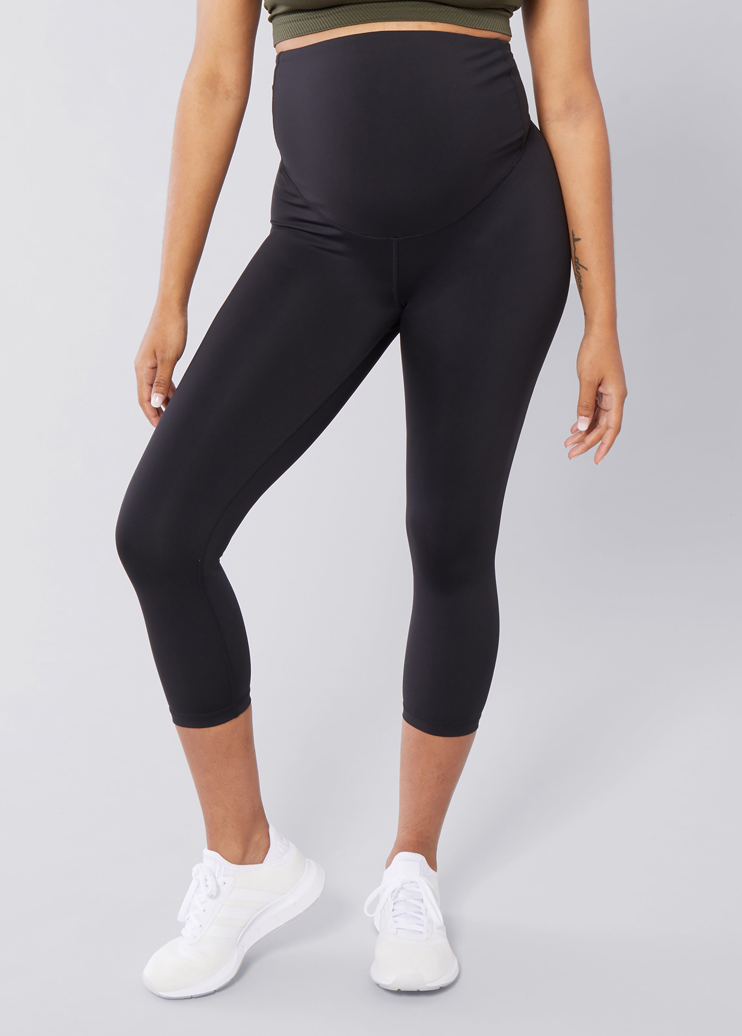 The Performance Cropped Legging