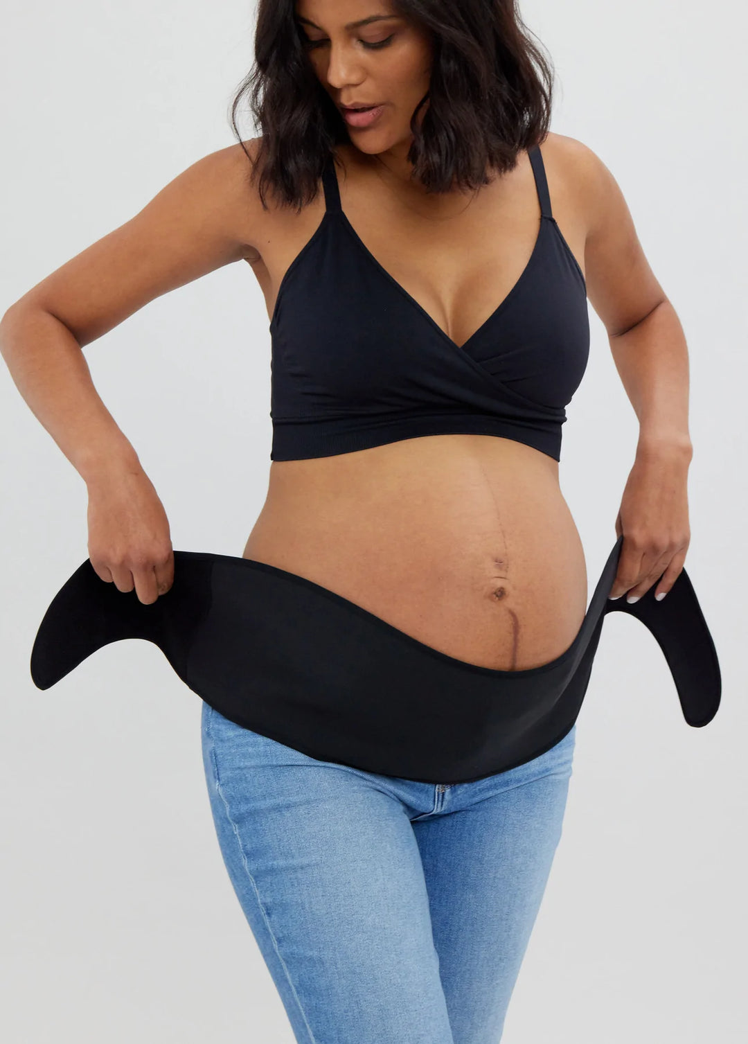 7 Plus Size Belly Bands & Pregnancy Support Belts [+Alternatives]