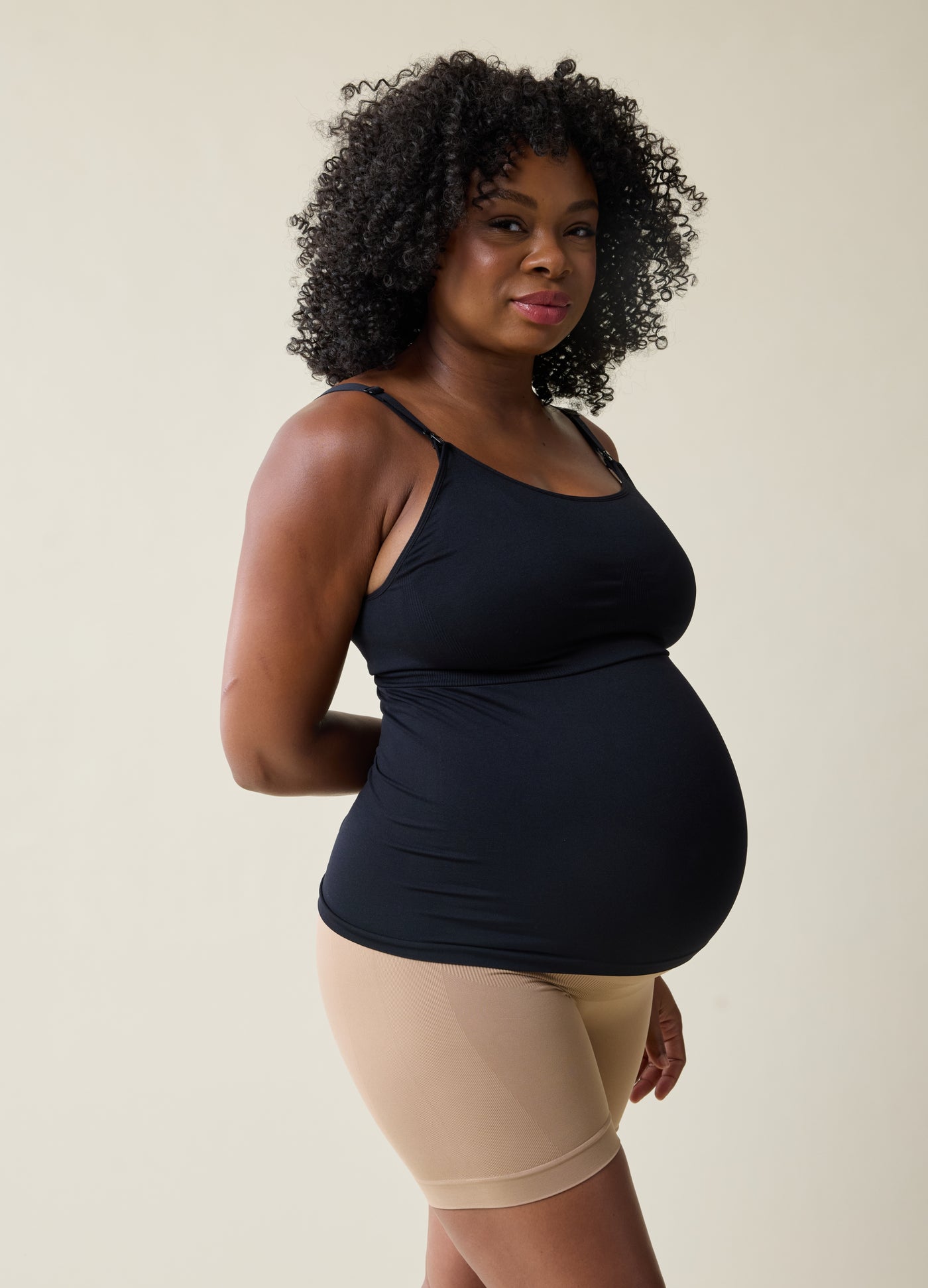 Hope is 5’8”, 8 months pregnant, and wearing size medium||Black