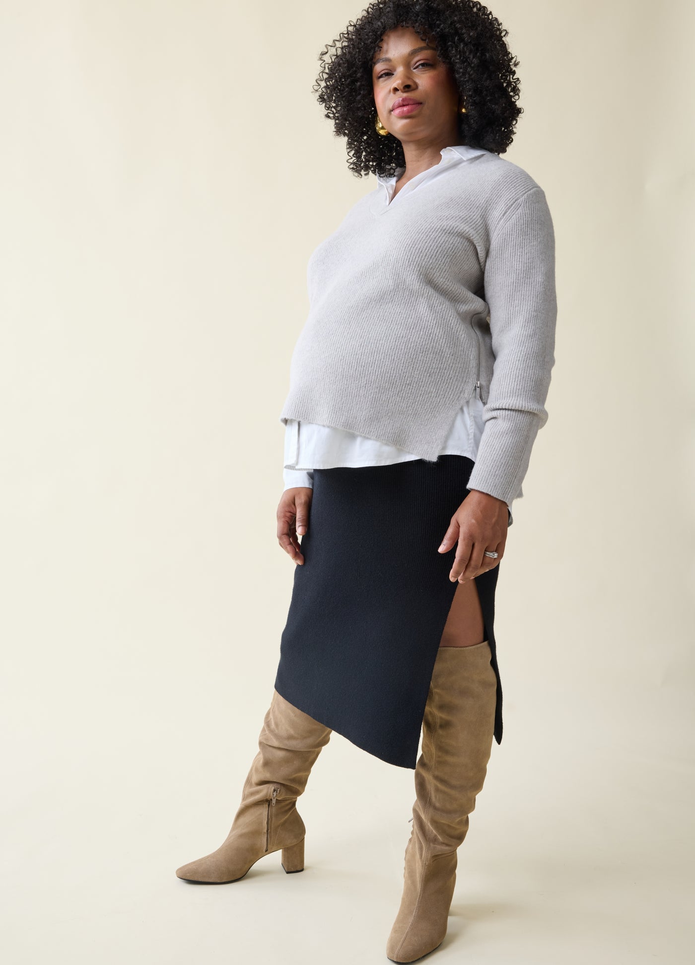 Hope is 5’8”, 8 months pregnant, and wearing size medium||Light Grey