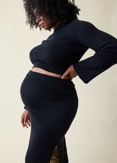 Hope is 5’8”, 8 months pregnant, and wearing size medium||Black